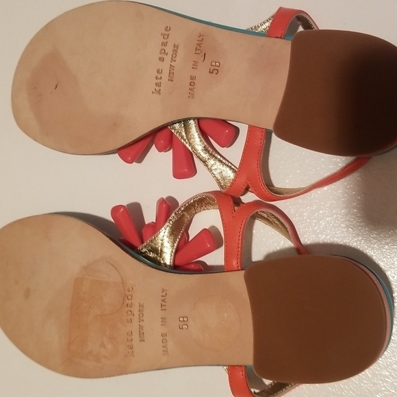 KATE SPADE JEWELED FLOWER TANGERINE COLORED FLAT THONG SANDALS - Picture 5 of 6